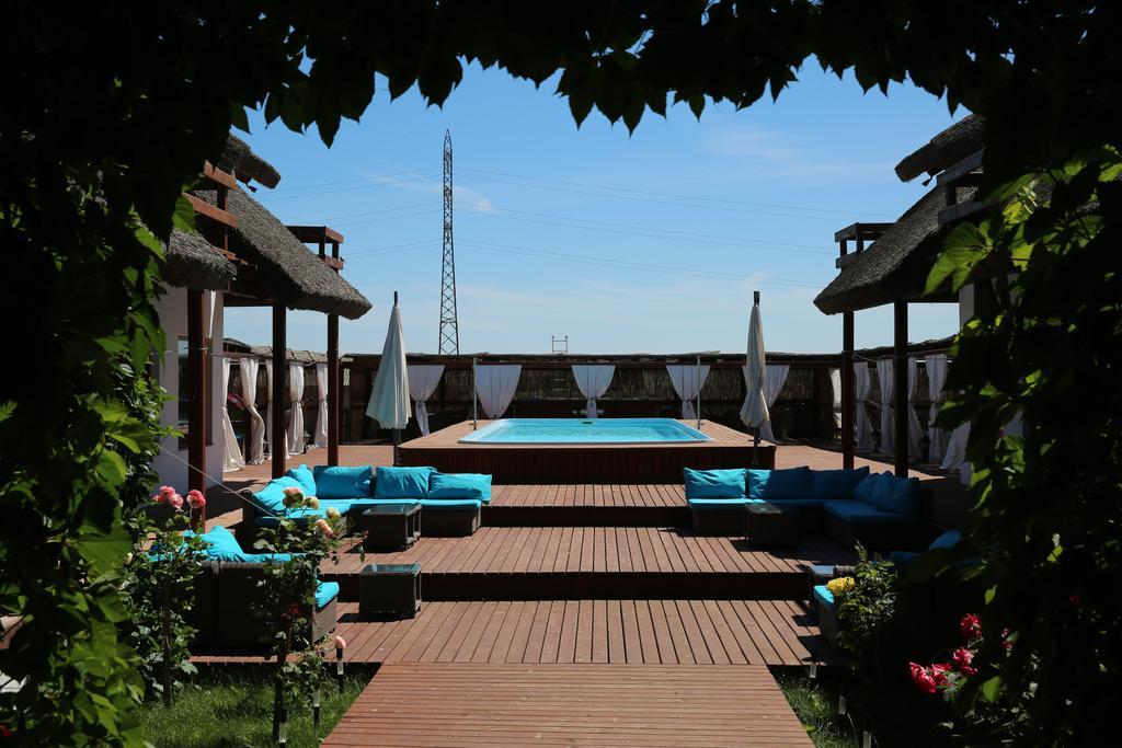 Doi Capitani Otel Crişan Dış mekan fotoğraf